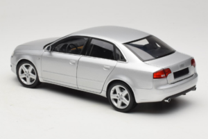 Audi A4 B7 Hopea Minichamps 1:18 100014402 Metalli — kuva 7 / 8
