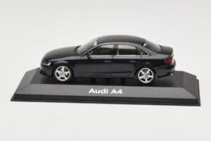 Audi A4 B8 3.2 Quattro Phantom Black Minichamps 1:43 5010704133 Metalli