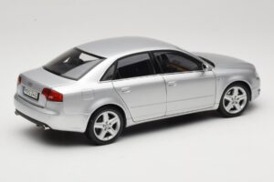 Audi A4 B8 3.2 Quattro Hopea Minichamps 1:18 5010404115 Metalli — kuva 3 / 8