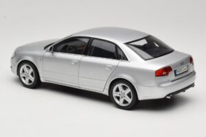 Audi A4 B8 3.2 Quattro Hopea Minichamps 1:18 5010404115 Metalli — kuva 7 / 8