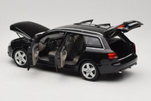 Audi A4 B8 Avant 3.2 Quattro Musta Minichamps 1:18 5010404225 Metalli — kuva 5 / 8