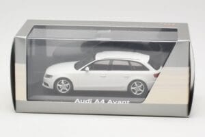 Audi A4 B8 Avant Ibis White Minichamps 1:43 5010804213 Metalli — kuva 4 / 4