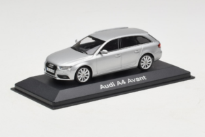 Audi A4 B8 Avant Ice Silver Minichamps 1:43 5011204213-R1 Metalli — kuva 2 / 4