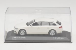 Audi A4 B8 Avant Valkoinen Minichamps 1:43 410011010 Metalli — kuva 4 / 5
