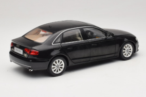 Audi A4L B8 Musta Paudi 1:18 AUDI012 Metalli — kuva 3 / 8