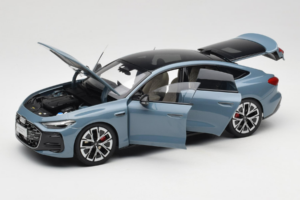 Audi A5L Sportback Harmaansininen OEM 1:18 ZAM60004B Metalli — kuva 2 / 8