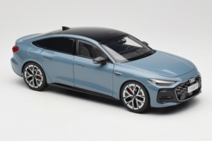 Audi A5L Sportback Harmaansininen OEM 1:18 ZAM60004B Metalli — kuva 6 / 8