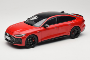 Audi A5L Sportback Punainen OEM 1:18 ZAM60004A Metalli