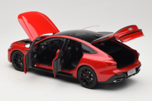 Audi A5L Sportback Punainen OEM 1:18 ZAM60004A Metalli — kuva 5 / 8