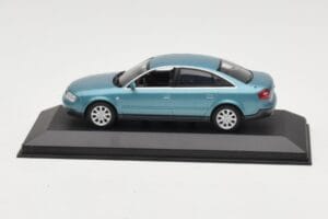 Audi A6 C5 Vaaleansininen Minichamps 1:43 AUDI004 Metalli