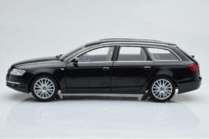 Audi A6 C6 Avant Musta Norev 1:18 188304 Metalli — kuva 5 / 8