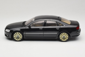 Audi A8 D3 W12 Musta Kyosho 1:18 5010508135 Metalli — kuva 4 / 8