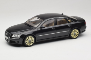 Audi A8 D3 W12 Musta Kyosho 1:18 5010508135 Metalli