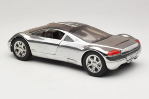 Audi Avus Quattro Chrome Silver Revell 1:18 08913-C1 Metalli — kuva 7 / 8