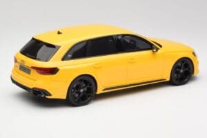 Audi RS4 B9 Avant 25. Vuosijuhla Vegas Keltainen GT Spirit 1:18 GT935 Hartsi — kuva 2 / 6