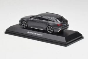 Audi RS6 C8 Avant Harmaa Metallic Minichamps 1:43 5012016231 Metalli — kuva 3 / 4