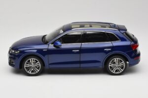 Audi Q5L FY Sininen Paudi Model 1:18 33729 Metalli — kuva 4 / 8