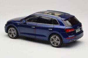 Audi Q5L FY Sininen Paudi Model 1:18 33729 Metalli — kuva 7 / 8