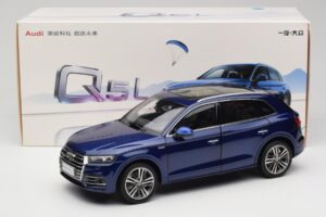 Audi Q5L FY Sininen Paudi Model 1:18 33729 Metalli — kuva 8 / 8
