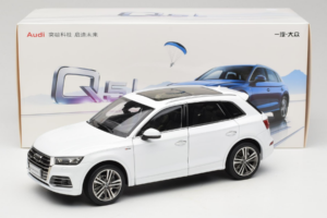 Audi Q5L FY Valkoinen Paudi Model 1:18 30694 Metalli — kuva 8 / 8