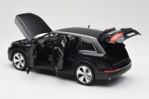 Audi Q7 4M Matta Musta Minichamps 1:18 110014001 Metalli — kuva 5 / 8