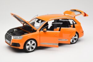 Audi Q7 4M Oranssi Metallic Minichamps 1:18 110014004 Metalli — kuva 2 / 8