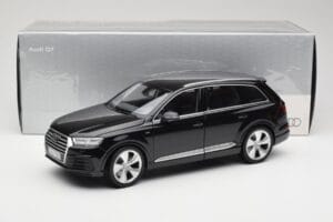 Audi Q7 4M Orca Black Minichamps 1:18 5011407625 Metalli — kuva 8 / 8