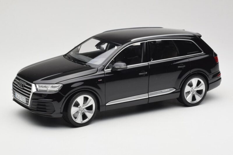 Audi Q7 4M Orca Black Minichamps 1:18 5011407625 Metalli