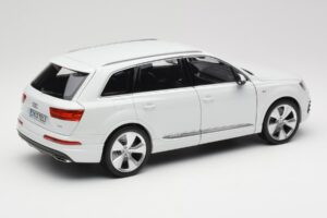 Audi Q7 4M Valkoinen Minichamps 1:18 110014000 Metalli — kuva 3 / 8
