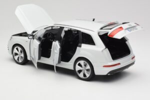 Audi Q7 4M Valkoinen Minichamps 1:18 110014000 Metalli — kuva 5 / 8