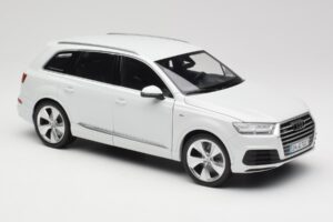 Audi Q7 4M Valkoinen Minichamps 1:18 110014000 Metalli — kuva 6 / 8