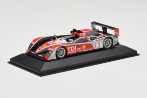 Audi R10 TDI LMP1 #3 L. Luhr / A. Premat / M. Rockenfeller 24 Hours of Le Mans 2008 Minichamps 1:43 400089903 Metalli — kuva 2 / 4