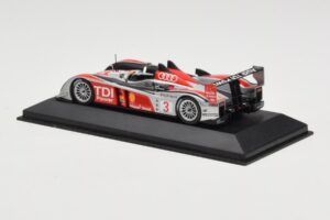 Audi R10 TDI LMP1 #3 L. Luhr / A. Premat / M. Rockenfeller 24 Hours of Le Mans 2008 Minichamps 1:43 400089903 Metalli — kuva 3 / 4