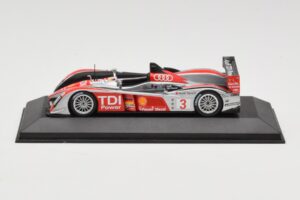 Audi R10 TDI LMP1 #3 L. Luhr / A. Premat / M. Rockenfeller 24 Hours of Le Mans 2008 Minichamps 1:43 400089903 Metalli