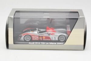 Audi R10 TDI LMP1 #1 F. Biela / E. Pirro / M. Werner 24 Hours of Le Mans 2007 Minichamps 1:43 5020700213 Metalli — kuva 4 / 4