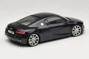 Audi R8 Musta Kyosho 1:18 09213BK Metalli — kuva 3 / 8