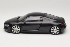 Audi R8 Musta Kyosho 1:18 09213BK Metalli — kuva 4 / 8