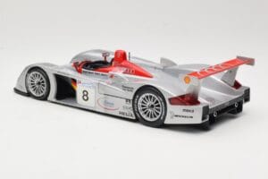 Audi R8 LMP900 #8 Audi Sport Team Joest F. Biela / E. Pirro / T. Kristensen 24 Hours of Le Mans 2000 Maisto 1:18 38899 Metall — kuva 5 / 6