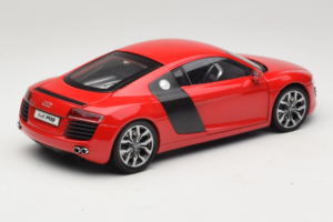 Audi R8 Punainen Kyosho 1:18 09213R Metalli — kuva 3 / 8