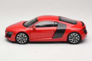Audi R8 Punainen Kyosho 1:18 09213R Metalli — kuva 4 / 8
