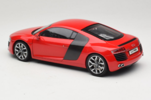 Audi R8 Punainen Kyosho 1:18 09213R Metalli — kuva 7 / 8