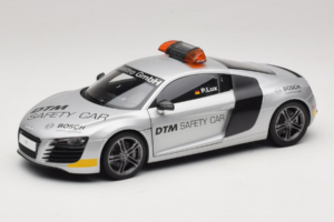 Audi R8 Safety Car 24 Hours of Le Mans 2008 Kyosho 1:18 09214DTM Metalli