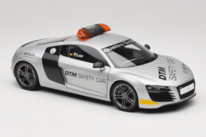 Audi R8 Safety Car 24 Hours of Le Mans 2008 Kyosho 1:18 09214DTM Metalli — kuva 6 / 8