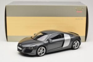 Audi R8 Type 42 4.2 Daytona Grey Kyosho 1:18 5010618425 Metalli — kuva 8 / 8