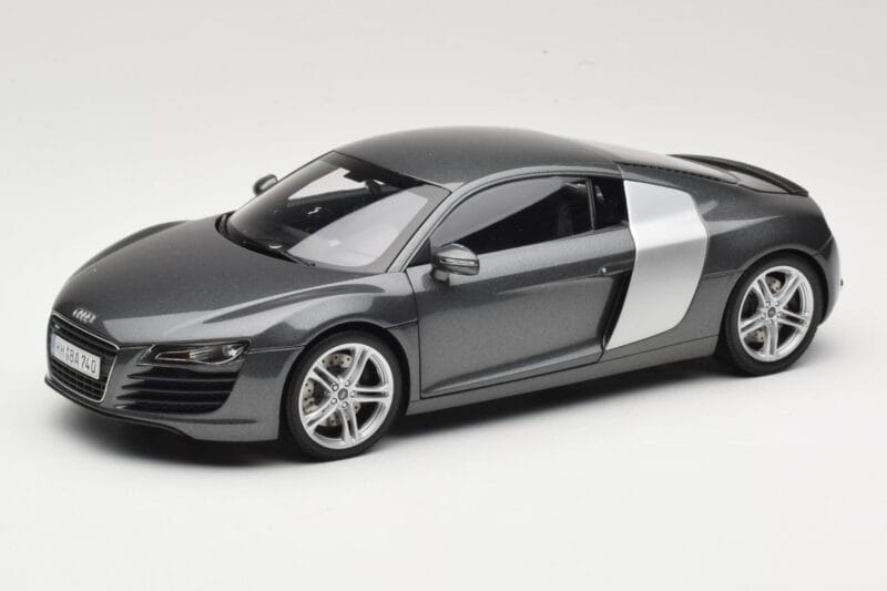 Audi R8 Type 42 4.2 Daytona Grey Kyosho 1:18 5010618425 Metalli