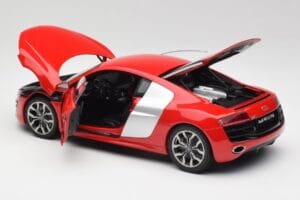Audi R8 V10 Brilliant Punainen Kyosho 1:18 09216RR Metalli — kuva 5 / 8
