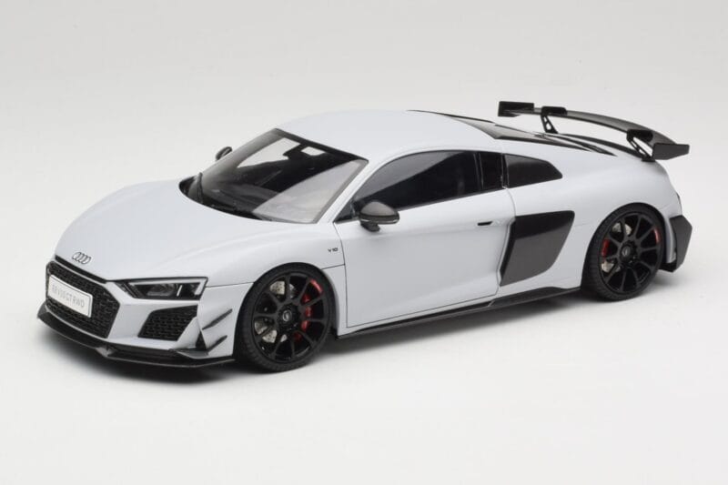 Audi R8 4S V10 Performance Valkoinen Kengfai 1:18 VAKF-0357 Metalli