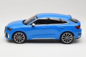 Audi RS Q3 F3 Sportback Sininen Minichamps 1:18 155018101 Metalli — kuva 3 / 6