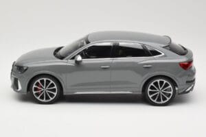 Audi RS Q3 F3 Sportback Harmaa Minichamps 1:18 155018100 Metalli — kuva 3 / 6