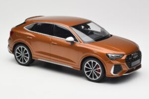 Audi RS Q3 Sportback 8U Brown Metallic Minichamps 1:18 155018104 Metalli — kuva 4 / 6